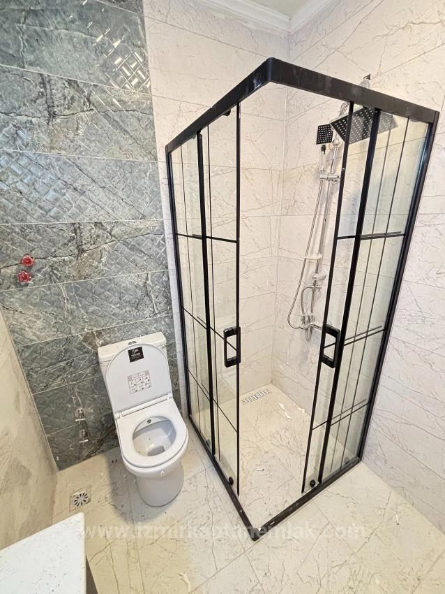 Продается Вилла 4+1 С Садом В Районе Сеферихисар-Доганбей, В 400 Метрах От Пляжа