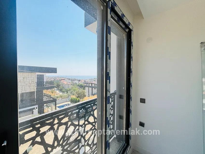 Для продажи Летний 3+1 в Tepecik Seferihisar - 144 m²