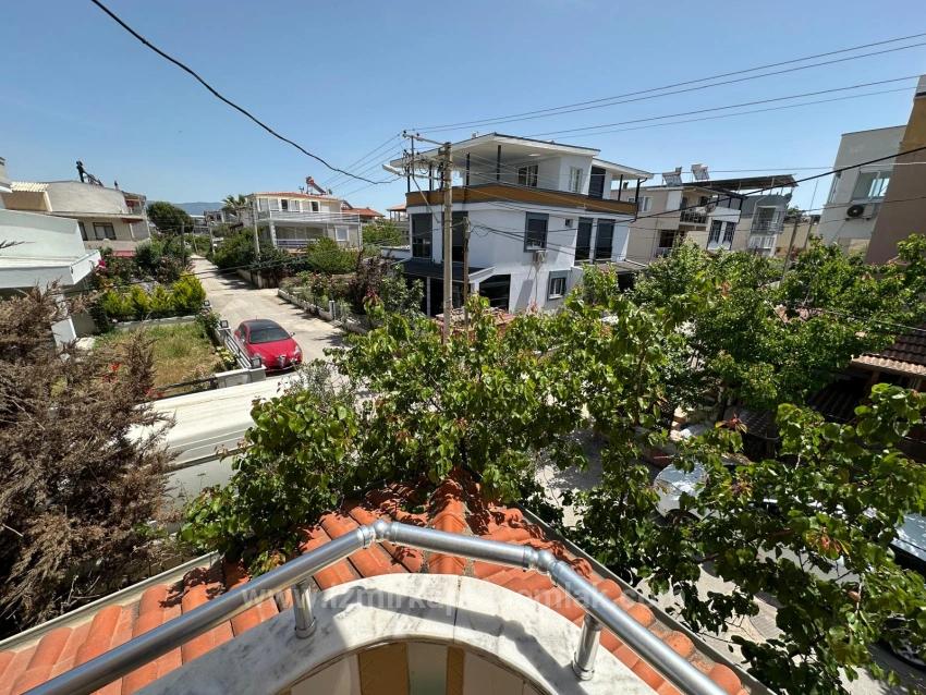 Две Квартиры 2+1 У Моря На Продажу В Паямлы, Сеферихисар, Измир