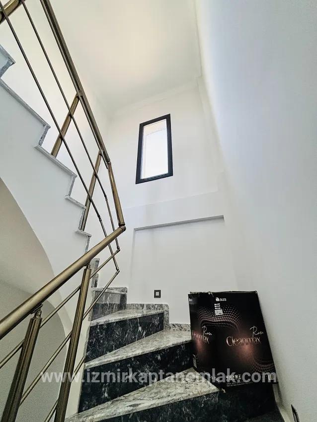 Для продажи Летний 3+1 в Payamlı Seferihisar Doğanbey - 120 m²