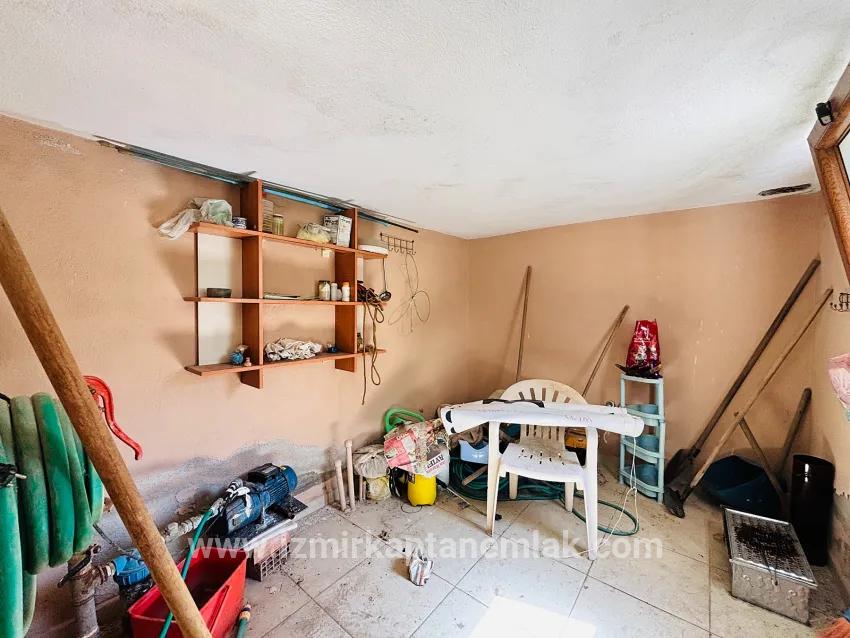 Для продажи Летний 4+1 в Cumhuriyet Seferihisar Doğanbey - 160 m²