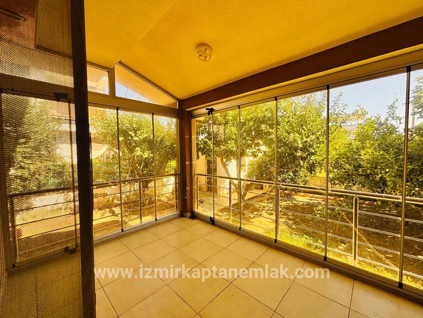 Для продажи Летний 4+1 в Cumhuriyet Seferihisar Doğanbey - 160 m²