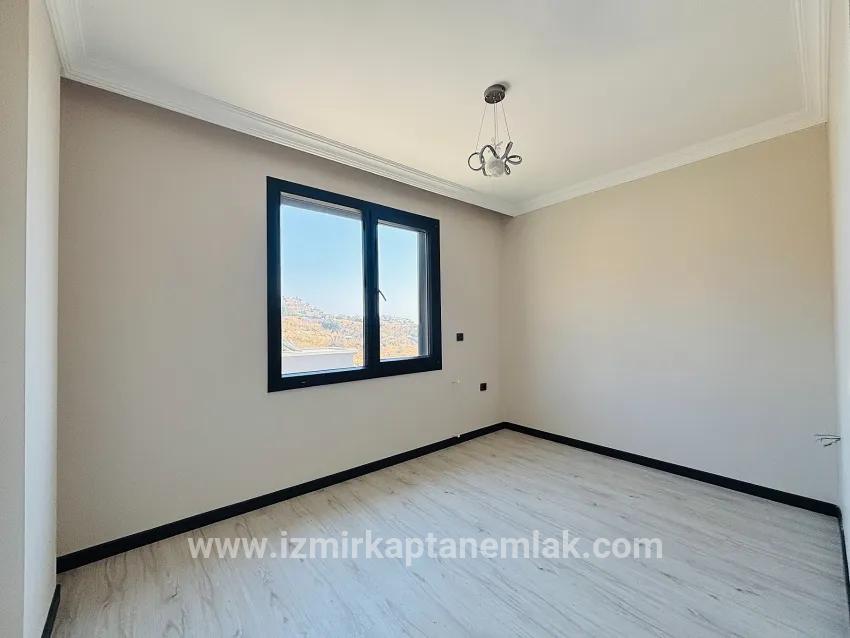 Для продажи Летний 3+1 в Atatürk Seferihisar Doğanbey - 150 m²