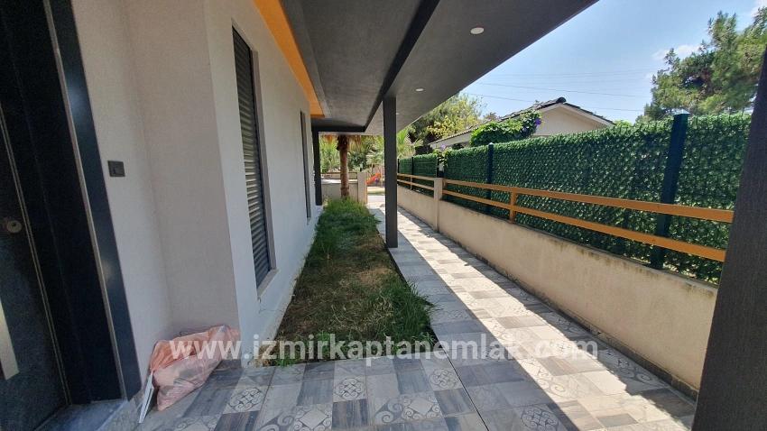 Для продажи Летний 3+1 в Payamlı Seferihisar Doğanbey - 180 m²