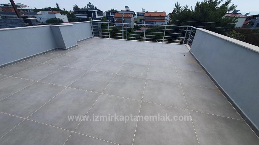 Вилла 3+1 С Бассейном И Садом На Продажу На Берегу Моря В Сеферихисаре, Паямлы