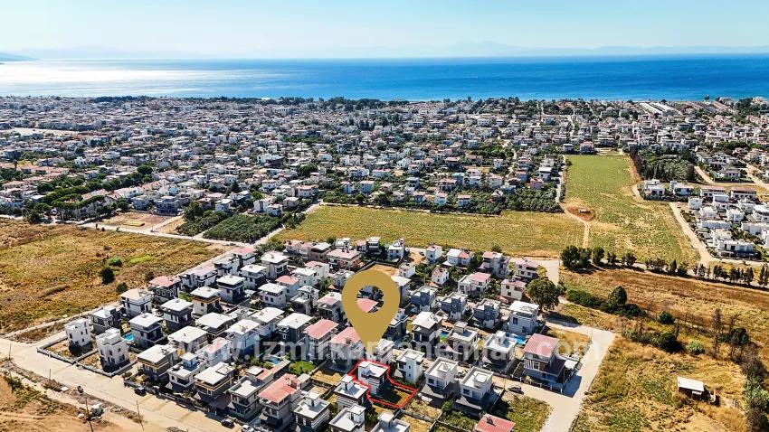 Для продажи Летний 3+1 в Cumhuriyet Seferihisar Doğanbey - 180 m²