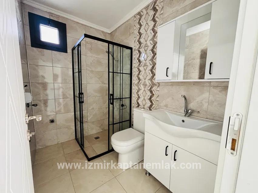 Для продажи Летний 3+1 в Cumhuriyet Seferihisar Doğanbey - 180 m²