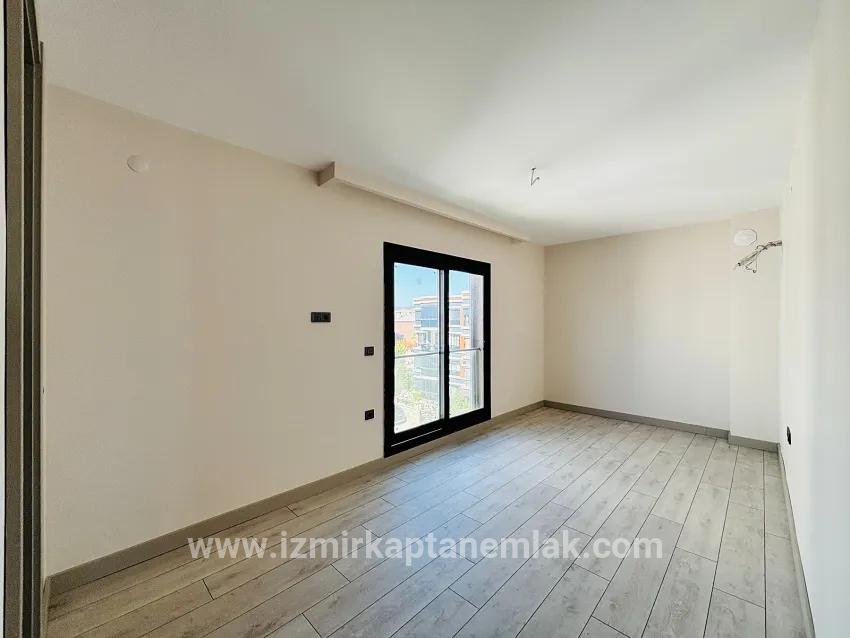 Для продажи Квартира 3+1 в Necat Hepkon Seferihisar - 160 m²