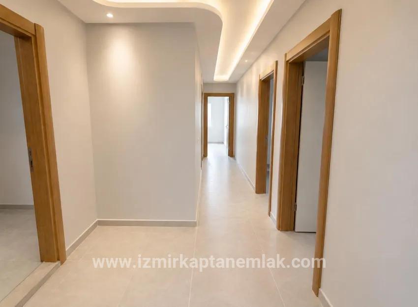 Для продажи Квартира 3+1 в Gümüldür Fevzi Çakmak Menderes Gümüldür - 145 m²