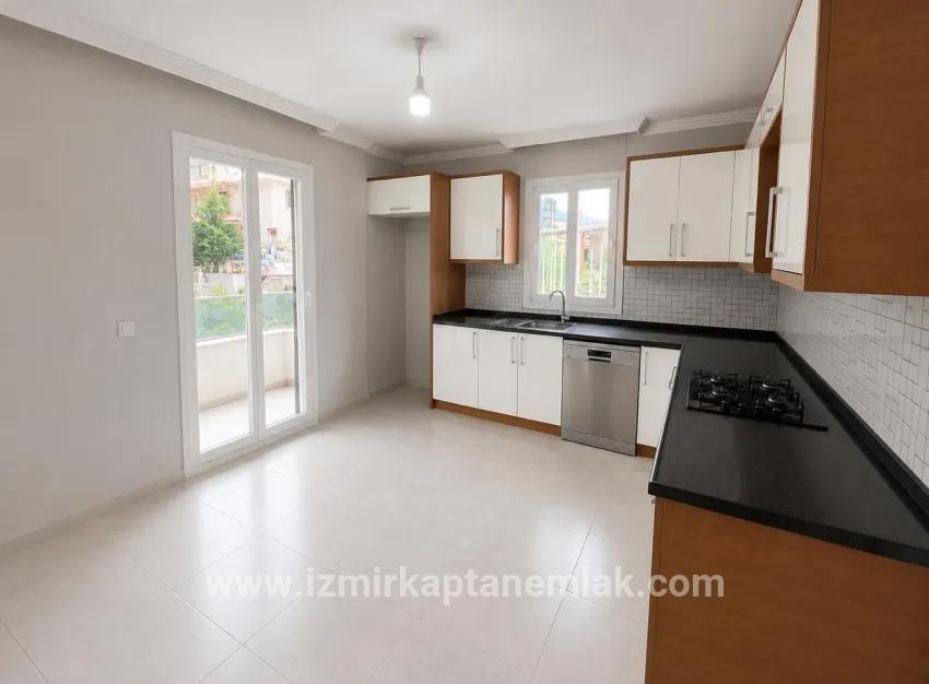 Для продажи Квартира 3+1 в Gümüldür Fevzi Çakmak Menderes Gümüldür - 145 m²