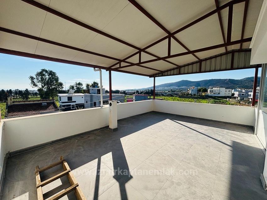 Триплекс 4+1 С Отдельной Парковкой И Садом В Сеферихисар Доганбей