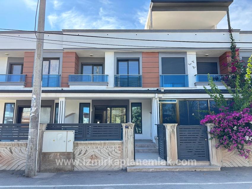 Для продажи Летний 3+1 в Payamlı Seferihisar Doğanbey - 180 m²
