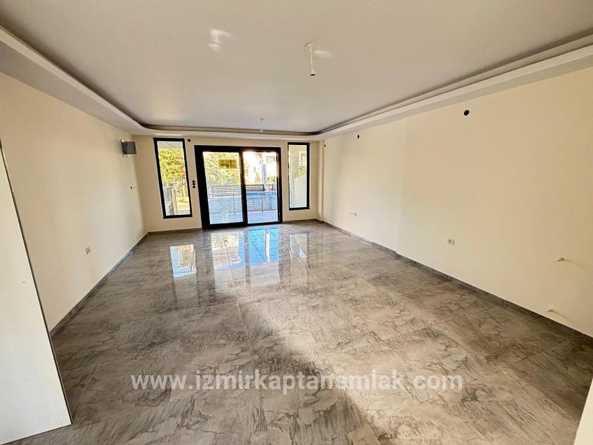 Для продажи Летний 3+1 в Payamlı Seferihisar Doğanbey - 180 m²