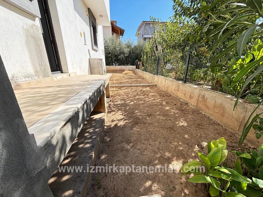 Для продажи Летний 3+1 в Payamlı Seferihisar Doğanbey - 180 m²