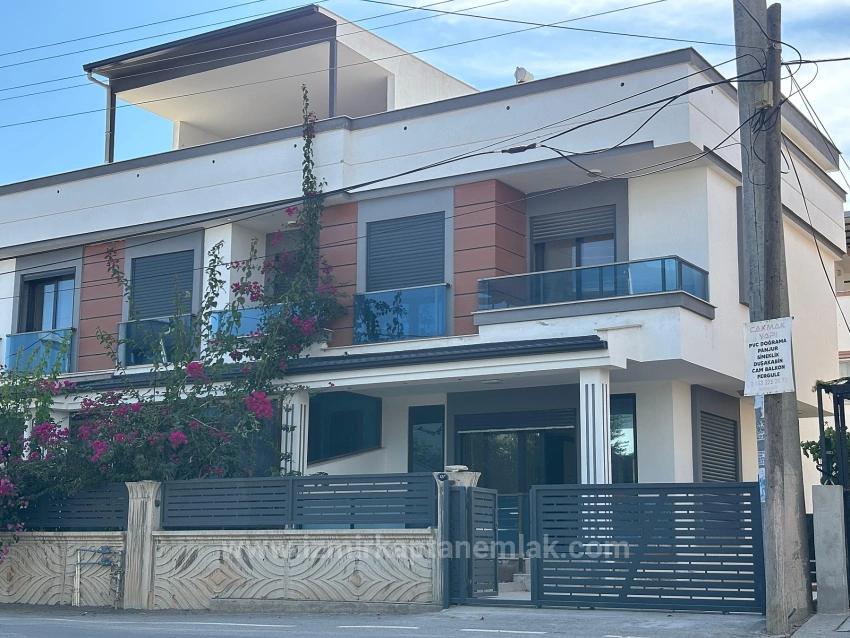 Для Продажи Летний 3+1 в Payamlı Seferihisar Doğanbey - 180 m²