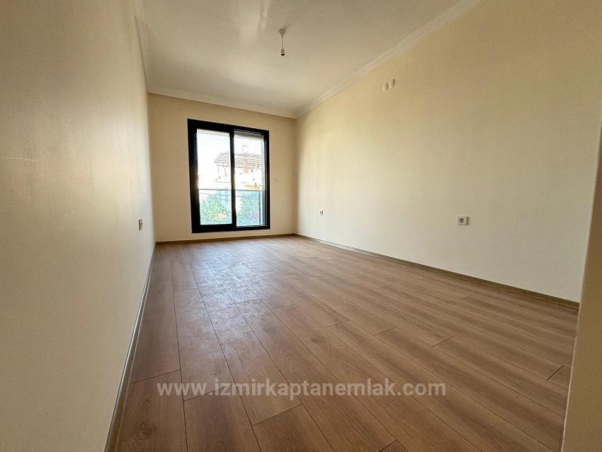 Продается Вилла 3+1 С Парковкой И Садом В Районе Сеферихисар-Доганбей, В 500 Метрах От Пляжа