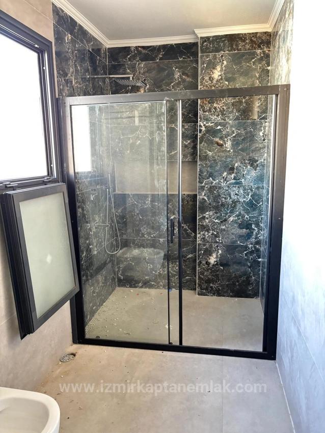 Большой И Просторный Триплекс 6+2 На Продажу В Центре Сеферихисар Паямлы