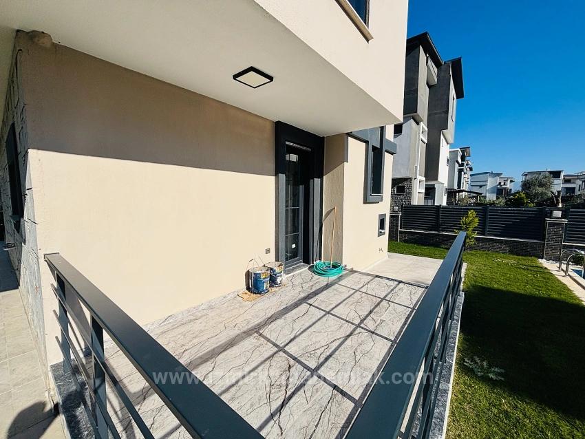 Вилла Общей Площадью 300 М2 С Планировкой 3+1 И Отдельным Бассейном На Продажу В Доганбее