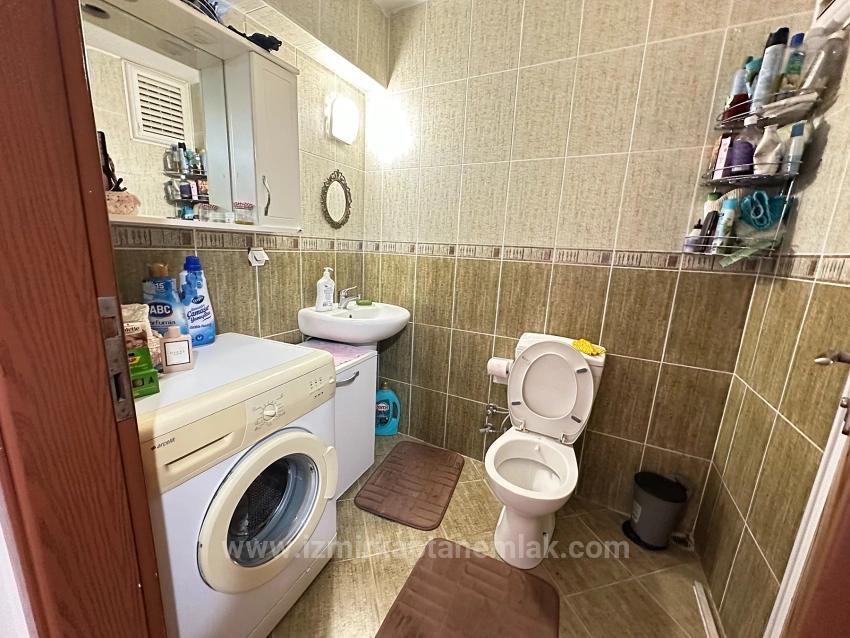 Квартира 2+1 На Продажу В Районе Сеферихисар-Уркмез, Средний Этаж, Фасад, 450 М От Пляжа