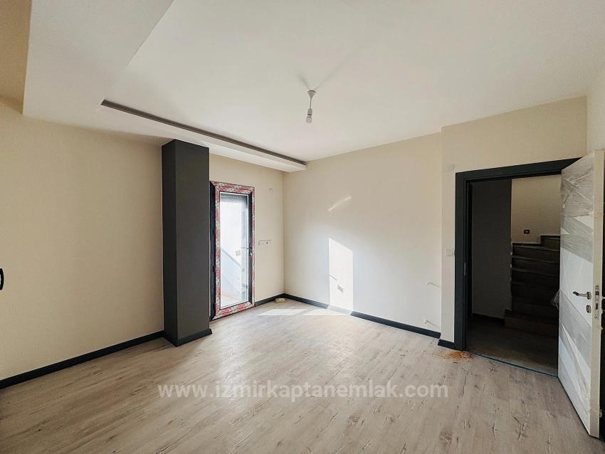 Вилла 3+1 С Большим Садом На Продажу В Сеферихисар Доганбей