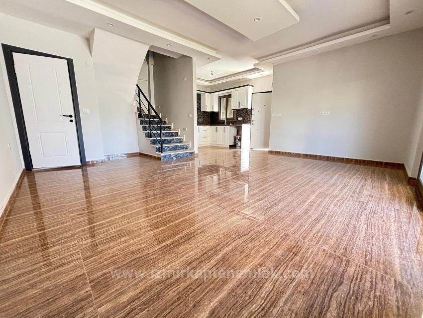 Вилла 3+1 На Продажу В Мендерес-Оздере, В 500 Метрах От Пляжа, С Парковкой И Большим Садом