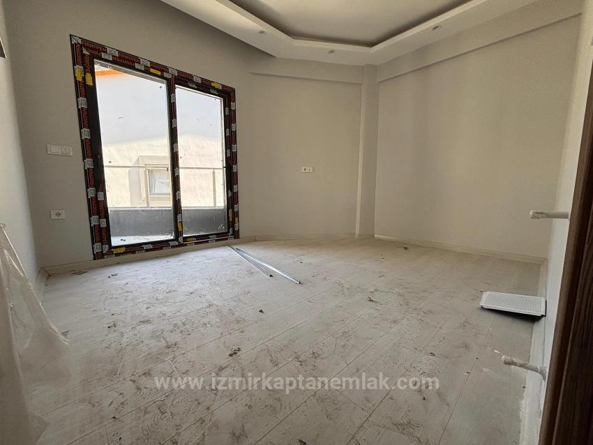 Просторная Вилла 3+1 С Отдельным Входом На Продажу В Мендерес-Оздере