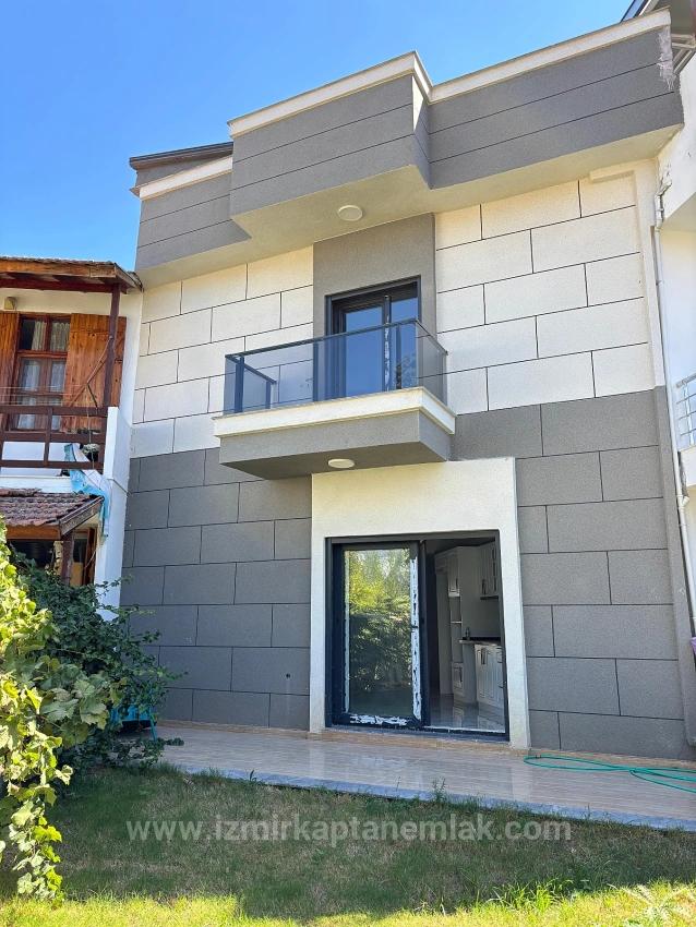 Совершенно Новый 4+1 Триплекс На Продажу В Мендерес Оздере, В 50 М От Пляжа С Большим Садом