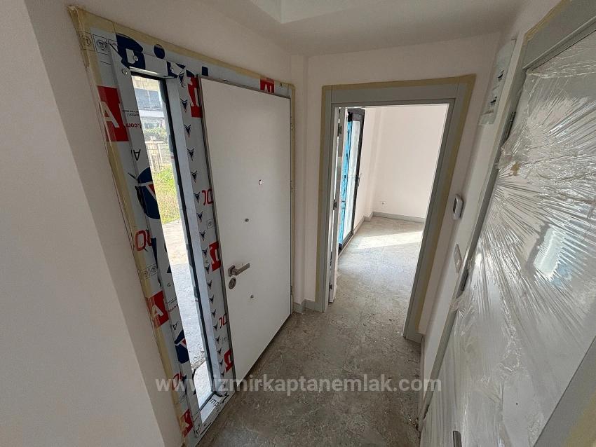 4+1 Отдельная Дуплексная Летняя Вилла С Бассейном В Сеферихисар Акарджа