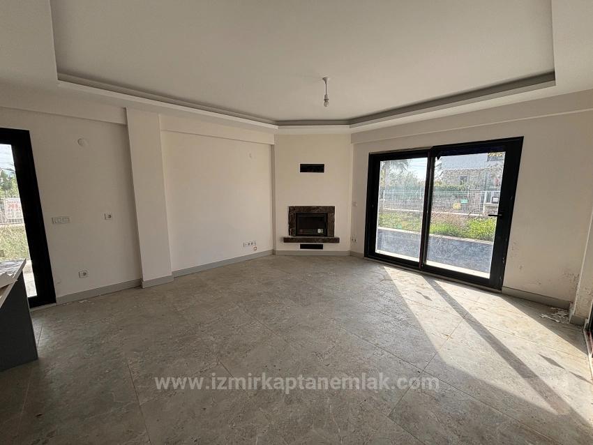 4+1 Отдельная Дуплексная Летняя Вилла С Бассейном В Сеферихисар Акарджа