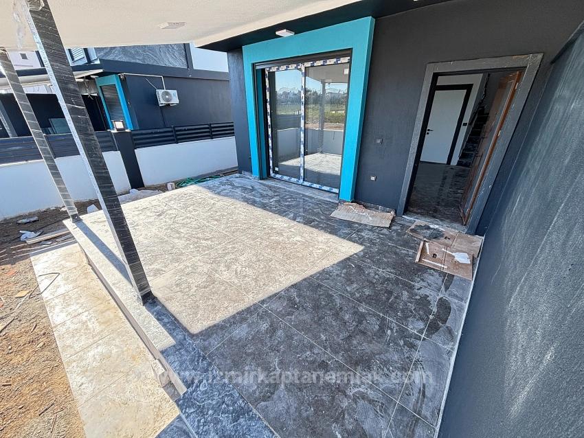 Летняя Вилла Триплекс 2+1 На Берегу Моря В Измире, Сеферихисар Джумхуриет