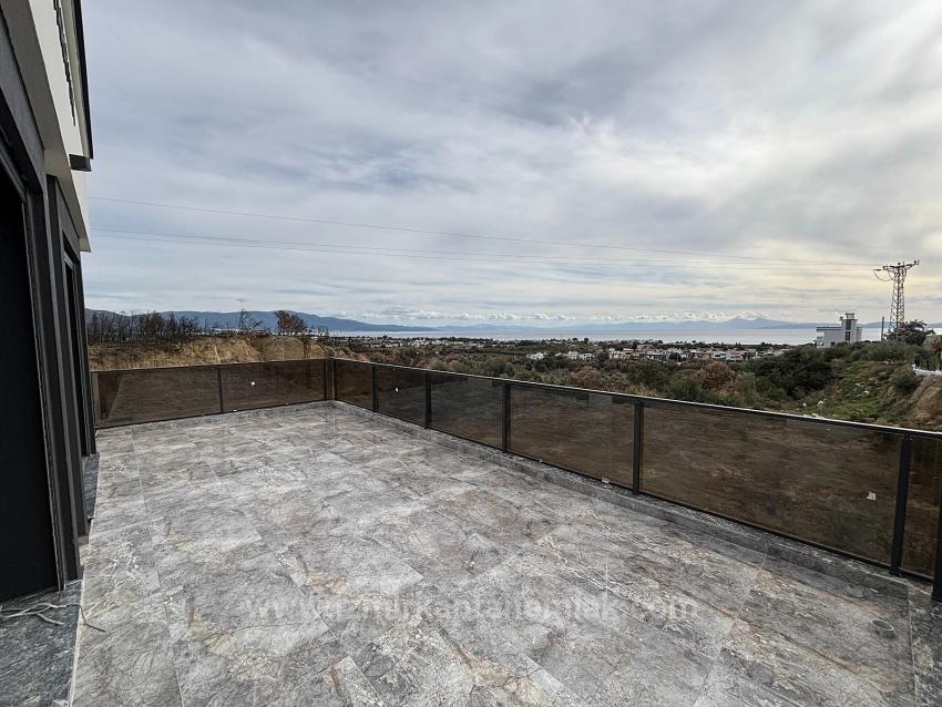 Ультра-Роскошная Триплекс-Вилла 4+1 С Большим Садом В Сеферихисар Доганбей, Измир