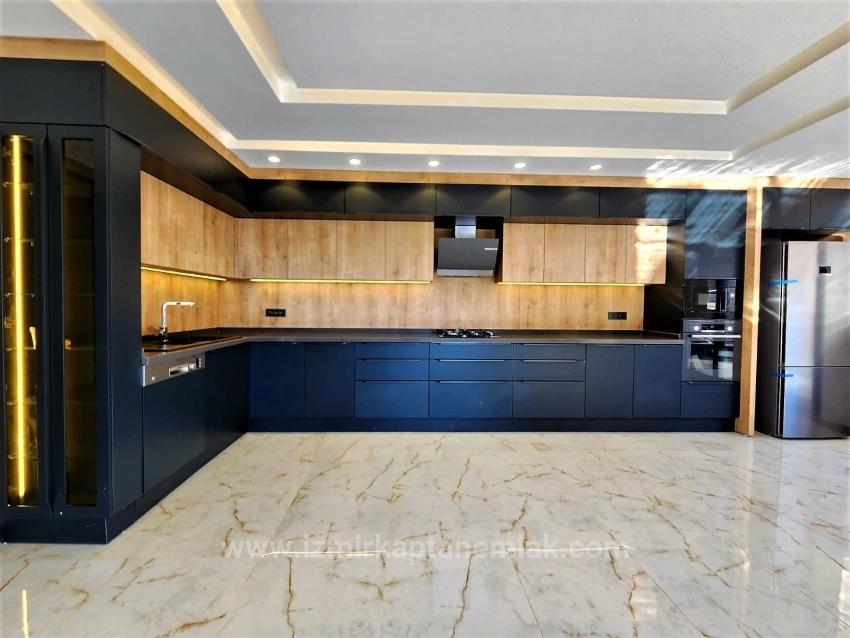 Ультра Роскошная Вилла 3+1 С Большим Садом На Продажу В Измире, Сеферихисар Камикебир