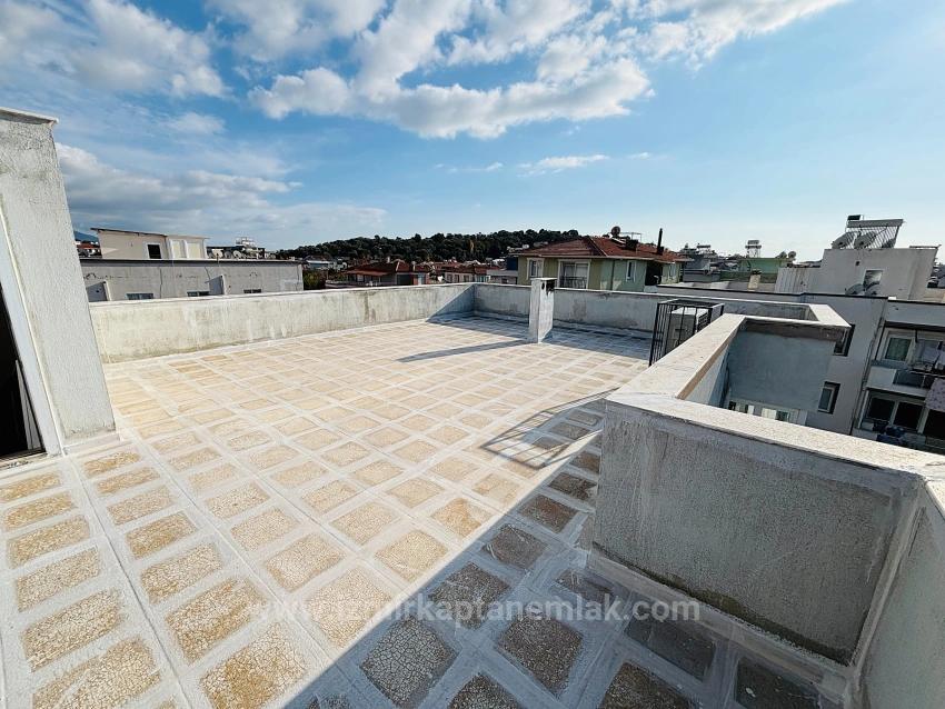 Квартира 2+1 На Продажу В Измире, Район Сеферихисар Мерсиналаны