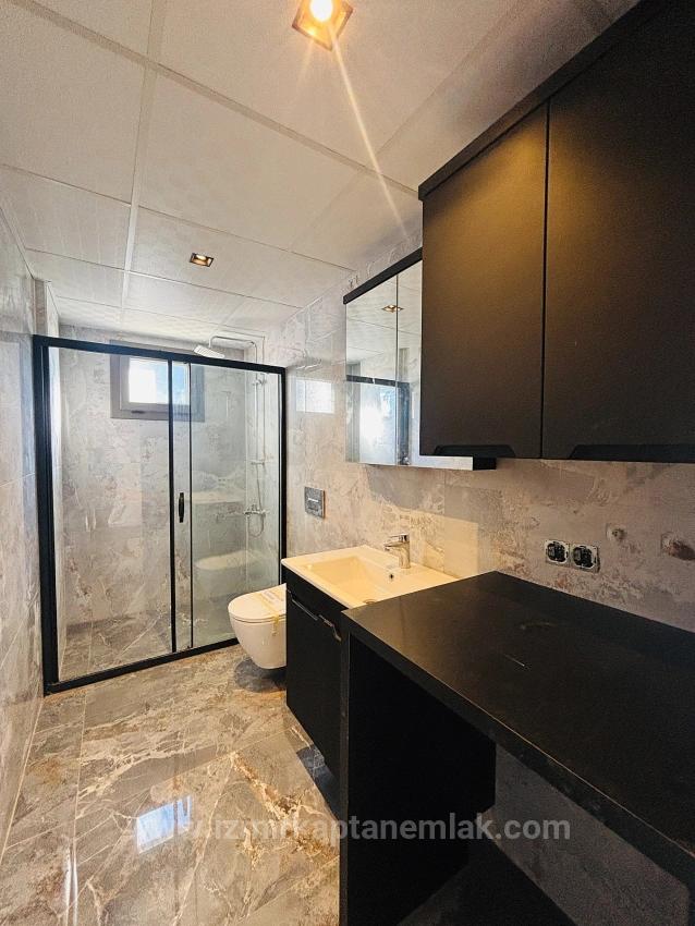 Трехуровневая Вилла 3+1 С Отдельным Свидетельством О Праве Собственности, Прямо На Берегу Моря В Районе Ататюрка, Сеферихисар, Измир.