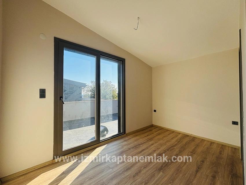 Для продажи Летний 3+1 в Atatürk Seferihisar Doğanbey - 120 m²