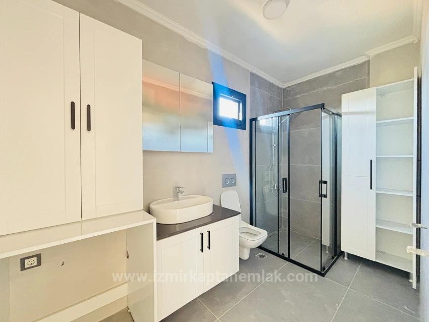 Отдельно Стоящая Двухуровневая Вилла 3+1 С Ванной Комнатой В Районе Паямлы, Сеферихисар, Измир.