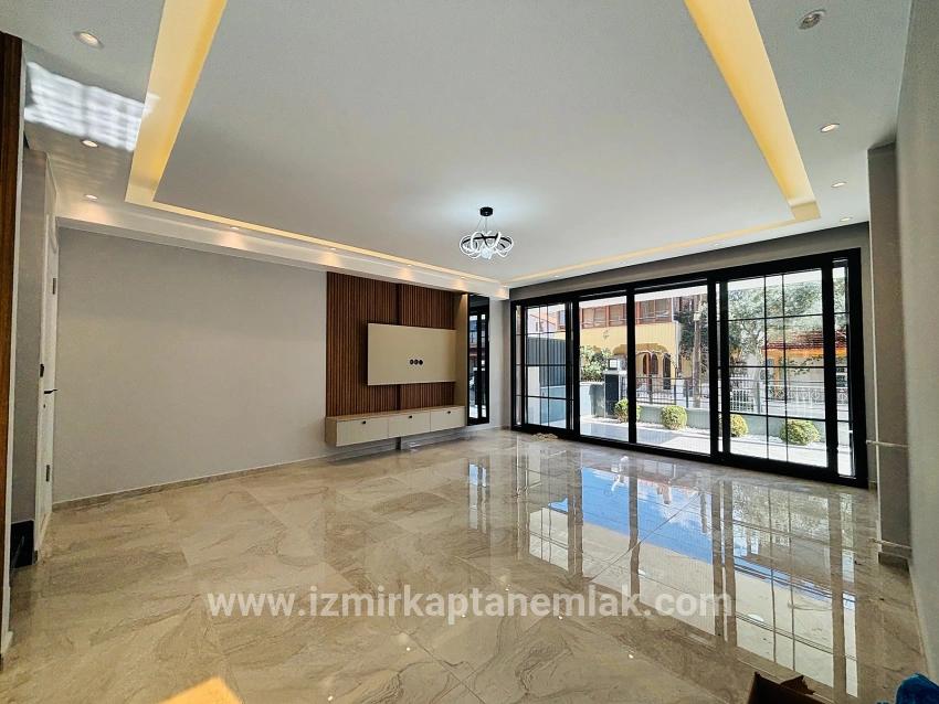 Для продажи Летний 3+1 в Mersin Alanı Seferihisar Ürkmez - 177 m²