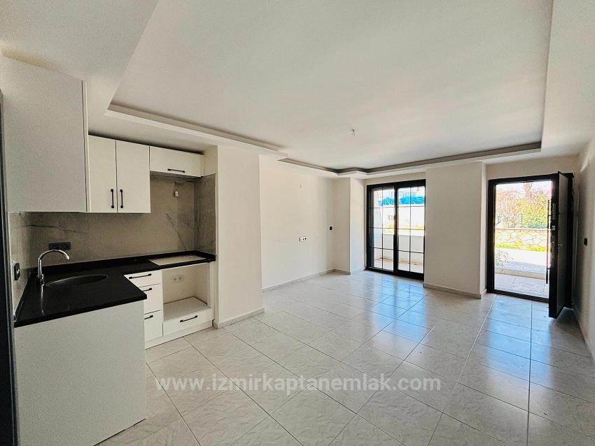 Для продажи Квартира 1+1 в Payamlı Seferihisar Doğanbey - 55 m²
