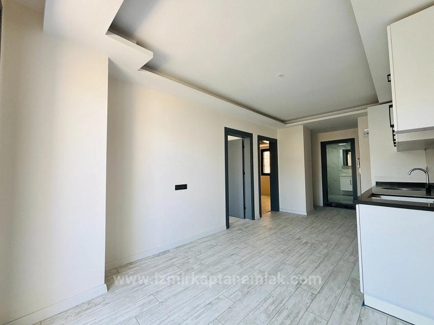 Продается Отремонтированная Квартира 2+1 На Улице Дениз, Район Паямлы, Чеферихисар, Измир.