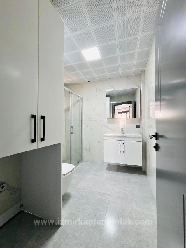 Продается Отремонтированная Квартира 2+1 На Улице Дениз, Район Паямлы, Чеферихисар, Измир.