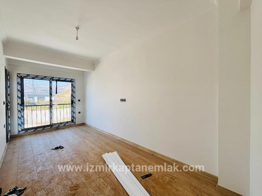 Для продажи Летний 2+1 в Payamlı Seferihisar Doğanbey - 85 m²