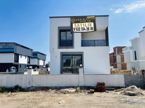 Отдельная Вилла 2+1 С Большим Садом На Продажу В Районе Джумхуриет, Чеферихисар, Измир