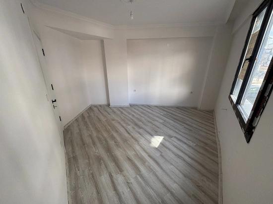 Квартира 1+1 В Отличном Месте В Турабие, Сеферихизар, Измир