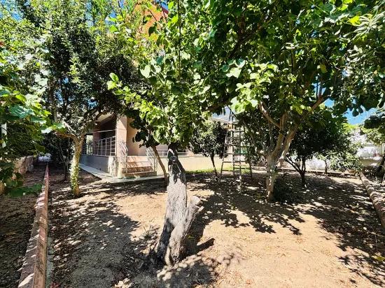 в İzmir Seferihisar, районе Cumhuriyet 4+1 на продажу отдельная вилла