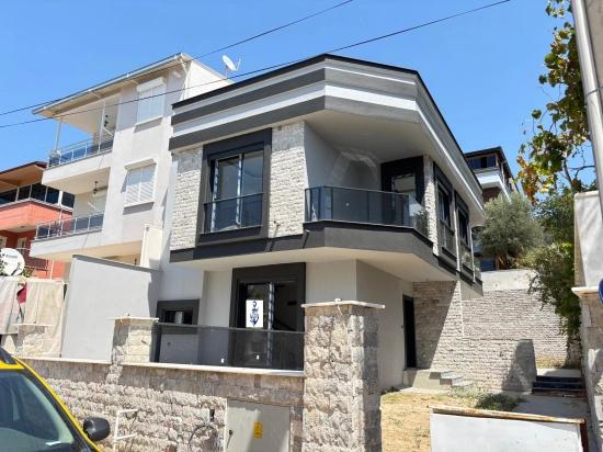 Вилла 2+1 На Продажу В Районе Сеферихисар-Уркмез, В 500 Метрах От Пляжа, Подходит Для Ипотеки