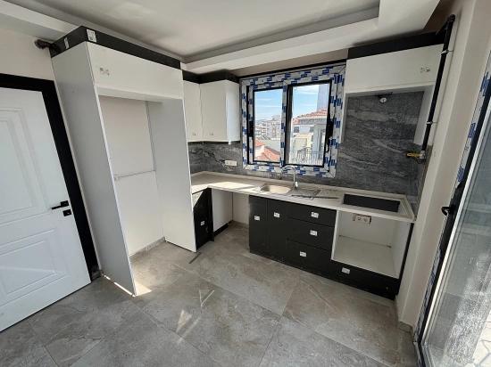 Квартира-Пентхаус 2+1 С Закрытой Кухней В Районе Сеферихисар-Джамикебир