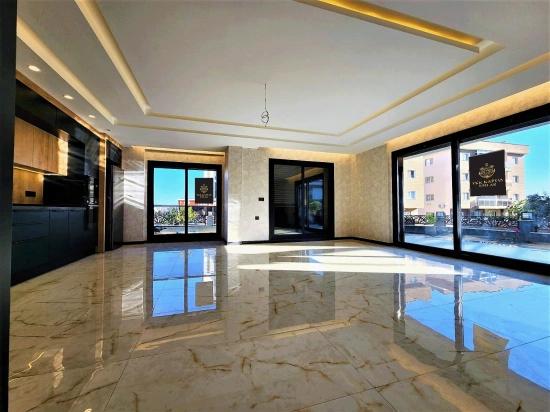 Ультра Роскошная Вилла 3+1 С Большим Садом На Продажу В Измире, Сеферихисар Камикебир