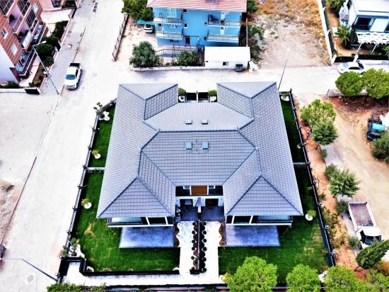 Ультра Роскошная Вилла 3+1 С Большим Садом На Продажу В Измире, Сеферихисар Камикебир