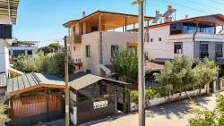 Для продажи Летний 4+1 в Cumhuriyet Seferihisar Doğanbey - 160 m²