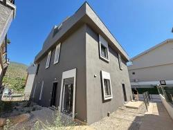 Просторная Вилла 3+1 С Отдельным Входом На Продажу В Мендерес-Оздере